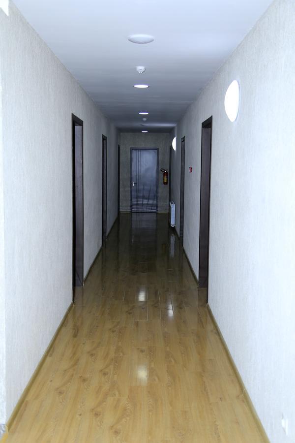 Iveria Hotel Khashuri Bagian luar foto